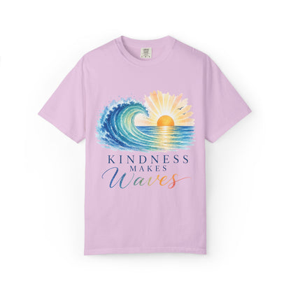 Kindness Makes Waves Comfort Tee
